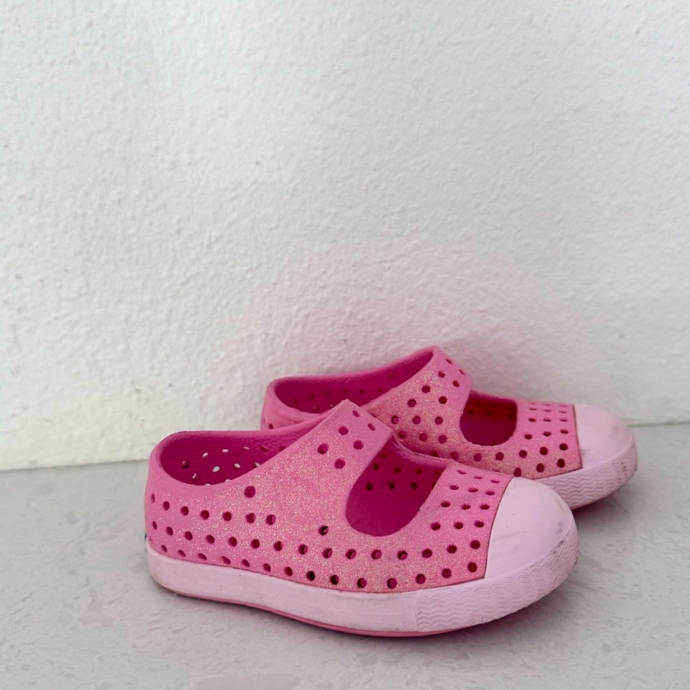 Native Kids Slip on shoes